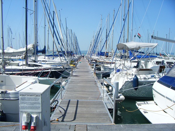 Preteky plachetníc Balaton - Baletonlelle 2010