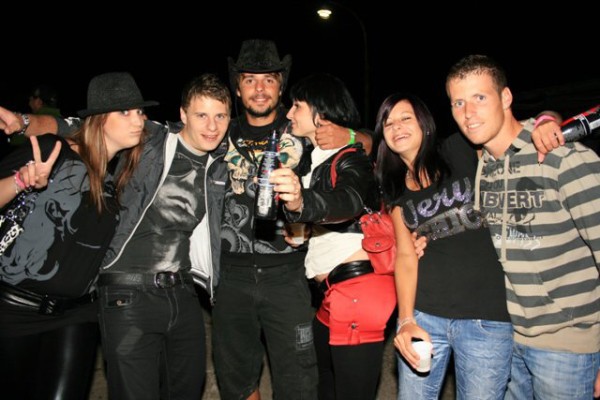 Cheten Open Air Party