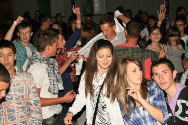 Cheten Open Air Party