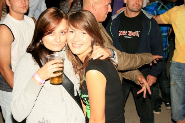 Cheten Open Air Party