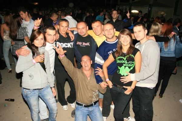 Cheten Open Air Party